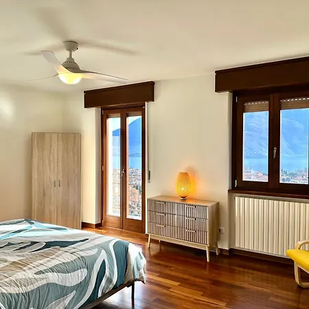 Casa Monte Lago * ドンゴ